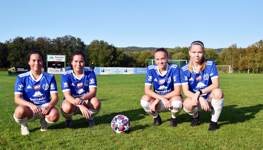 Kaia Vikavoll, Agnes Vikavoll, Karen Grytskog Skralthaug og Beret Grytskog Skralthaug. Kaia Vikavoll, Agnes Vikavoll, Karen Grytskog Skralthaug og Beret Grytskog Skralthaug.