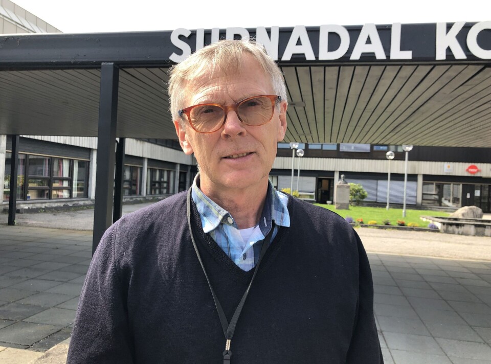 Kommuneoverlege Bjørn Buan takkar av