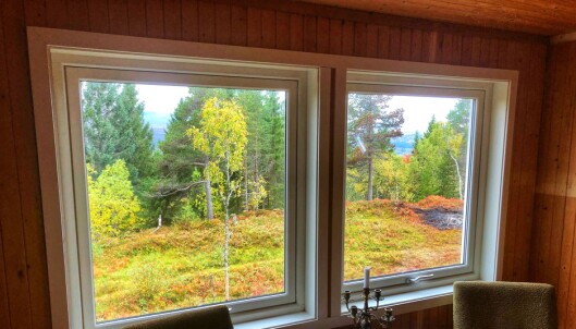 Nye vindu er satt inn i Haraldhøtta mot sør, og gir utsikt til Trollheimen. Nye vindu er satt inn i Haraldhøtta mot sør, og gir utsikt til Trollheimen.