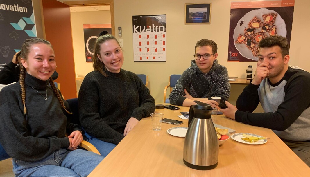 Linnea Listrøm (f.v.), Frida Hansen, Marius Rossi og Raja Yagohb var fornøyde med besøket hos Innveno onsdag. Linnea Listrøm (f.v.), Frida Hansen, Marius Rossi og Raja Yagohb var fornøyde med besøket hos Innveno onsdag.