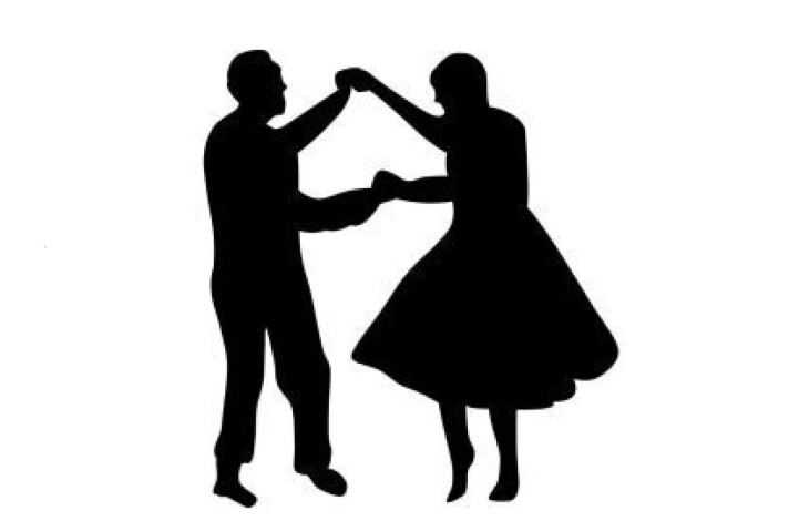 Dans deg glad i Sagatun En svart silhuett av en mann og ei kvinne som danser swing