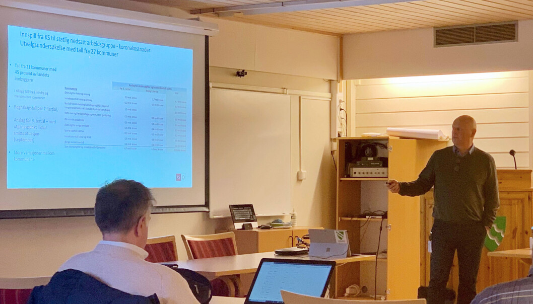 Kommunedirektør i Surnadal, Knut Haugen, la tysdag fram eit konkret forslag om å kutte 16 millionar kroner i kommunedrifta for 2021, og skisserer kutt for nye 15 millionar i 2022. Kommunedirektør i Surnadal, Knut Haugen, la tysdag fram eit konkret forslag om å kutte 16 millionar kroner i kommunedrifta for 2021, og skisserer kutt for nye 15 millionar i 2022.
