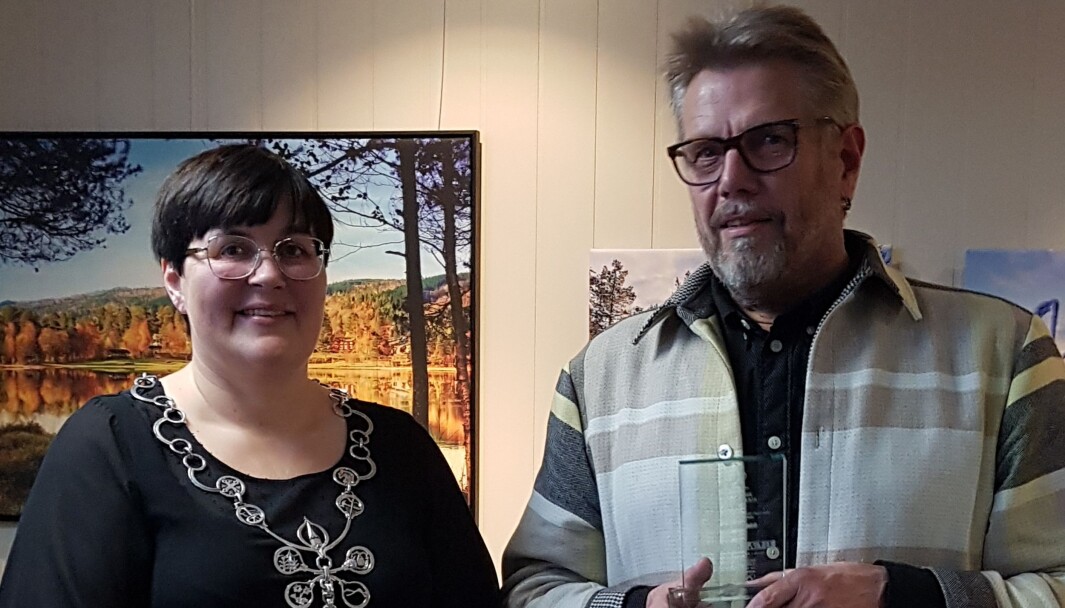 Fra prisutdelingen. Ordfører Vibeke Langli og Oddbjørn Heggem Fra prisutdelingen. Ordfører Vibeke Langli og Oddbjørn Heggem