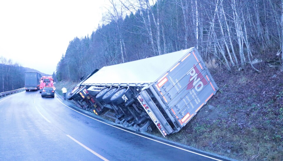 Trailer i grøfta mellom Storås og Garbergen