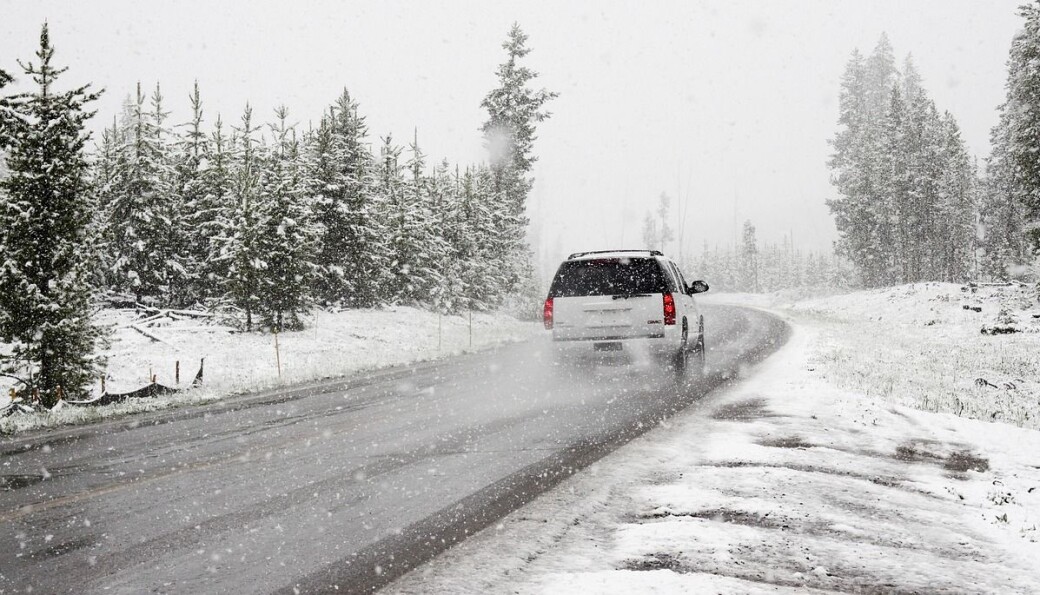 Mye snø kan føre til dårlige kjøreforhold. Kjør forsiktig! Mye snø kan føre til dårlige kjøreforhold. Kjør forsiktig!