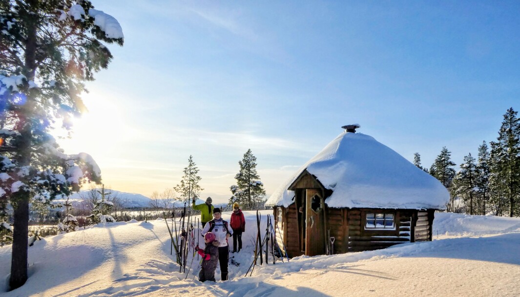 Månedens turmål i januar er Skihytta i Furuhaugmarka. Skihytta ligger åpent og fint til med lang solgang og utsikt til Trollheimen. Månedens turmål i januar er Skihytta i Furuhaugmarka. Skihytta ligger åpent og fint til med lang solgang og utsikt til Trollheimen.