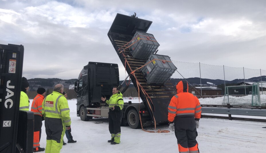 Flytter like elementer seg likt om de har ulik vekt?