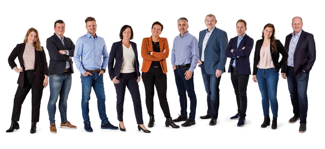 Varig Orkla forsikring har 10 ansatte. F.v. Caroline Næss, Joar Wuttudal, Per Kristian Mogstad, Sidsel Rian, Guri Fagerholt Kjørsvik, Lars Hele Hoston, Lars Wold Ree, Martin Kjøren, Berit Drugli, Frode Slupphaug. Varig Orkla forsikring har 10 ansatte. F.v. Caroline Næss, Joar Wuttudal, Per Kristian Mogstad, Sidsel Rian, Guri Fagerholt Kjørsvik, Lars Hele Hoston, Lars Wold Ree, Martin Kjøren, Berit Drugli, Frode Slupphaug.