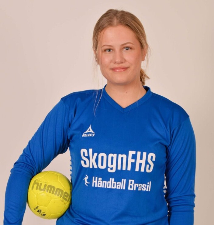 Vanja i handballdrakten fra Skogn FHS Vanja i handballdrakten fra Skogn FHS