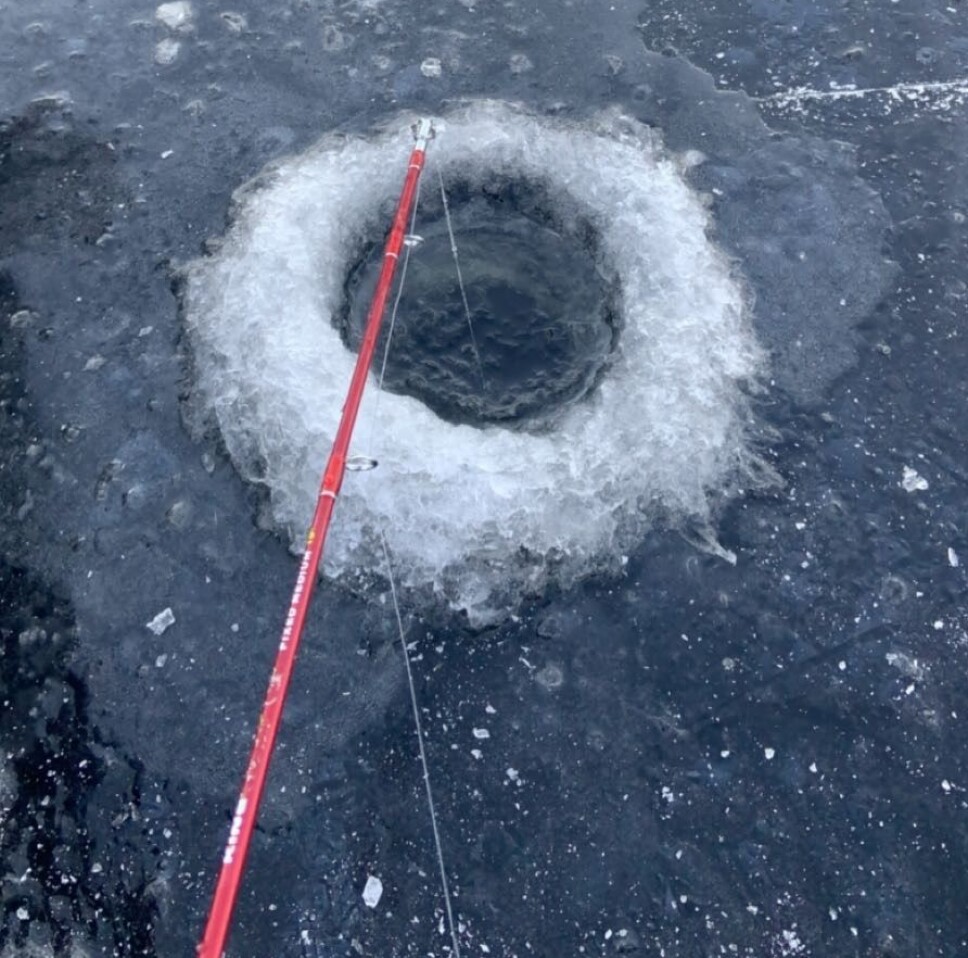 Etter juleferien hadde elevene 10 dager karantene og tre dager isolasjon på hver avdeling. Da dro de på isfiske.