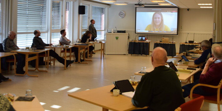 Vanja Mossefinn informerte om ungdomsrådets arbeid via Teams. Vanja Mossefinn informerte om ungdomsrådets arbeid via Teams.
