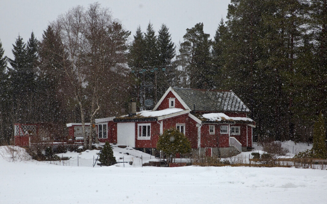 Sluddbyge da jeg passerte hytta Fribu, som ligger ved gardene Folden og Høgås i Rindal. Sluddbyge da jeg passerte hytta Fribu, som ligger ved gardene Folden og Høgås i Rindal.