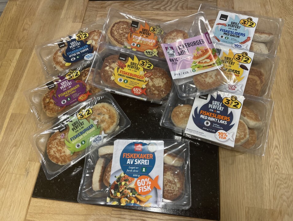 Noen av Norsk Kvalitetsmats produkter, inkludert NM-sølvvinner "Fiskekaker av Skrei" fremst og gullvinner "Fiskeburger hvitløk og purre" foran til venstre. Noen av Norsk Kvalitetsmats produkter, inkludert NM-sølvvinner "Fiskekaker av Skrei" fremst og gullvinner "Fiskeburger hvitløk og purre" foran til venstre.
