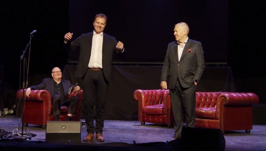 Allan Troelsen, flankert av Frode Alnæs og Odd Einar Folland, ønsker velkommen til lansering av Sparebank 1 Nordmøre. Allan Troelsen, flankert av Frode Alnæs og Odd Einar Folland, ønsker velkommen til lansering av Sparebank 1 Nordmøre.