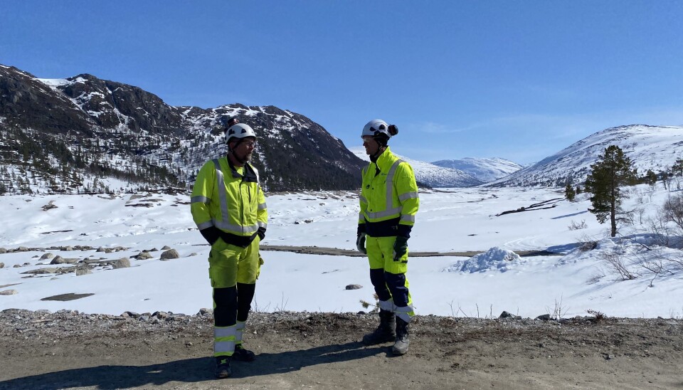 Jostein Bruset og Carl Martin Klæth på Gråsjø-demningen. Jostein Bruset og Carl Martin Klæth på Gråsjø-demningen.