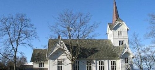 Vårsong i Stangvik kyrkje