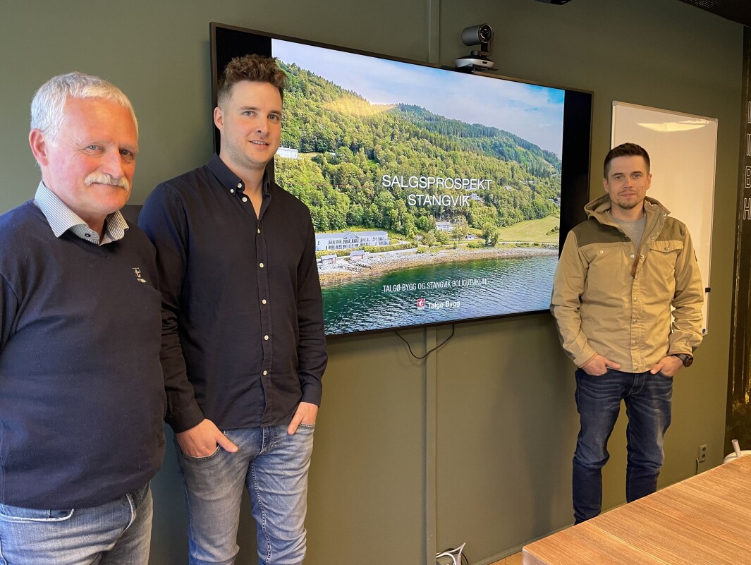Svein Løvik (f.v.) og Erling Talgø frå Talgø Bygg er glade for å få vere med på laget når Bjørn Kristian Brøske (t.h.) og Stangvik Boligutvikling planlegg bygging og sal av ti sjølveigarleiligheiter i Stangvika. Svein Løvik (f.v.) og Erling Talgø frå Talgø Bygg er glade for å få vere med på laget når Bjørn Kristian Brøske (t.h.) og Stangvik Boligutvikling planlegg bygging og sal av ti sjølveigarleiligheiter i Stangvika.