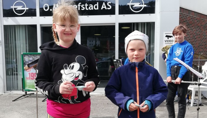 Maja Røen og Fabian Rwick fikk si første stjerne og aspirantmedalje Maja Røen og Fabian Rwick fikk si første stjerne og aspirantmedalje