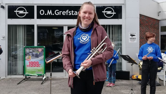 Karianne Holten niende stjerne og niårsmedalje Karianne Holten niende stjerne og niårsmedalje