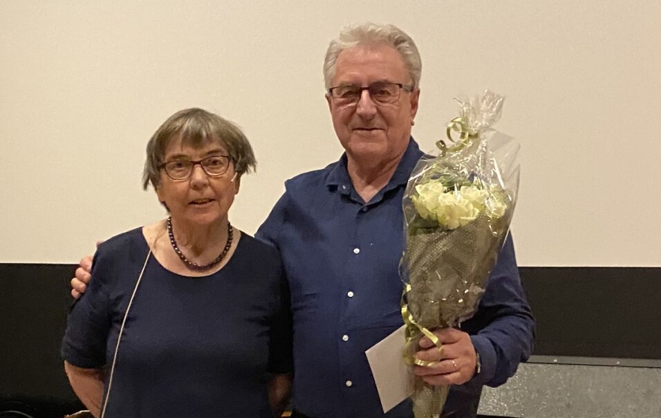 Jon Storløkken Bolme fikk blomster som takk for innsatsen.