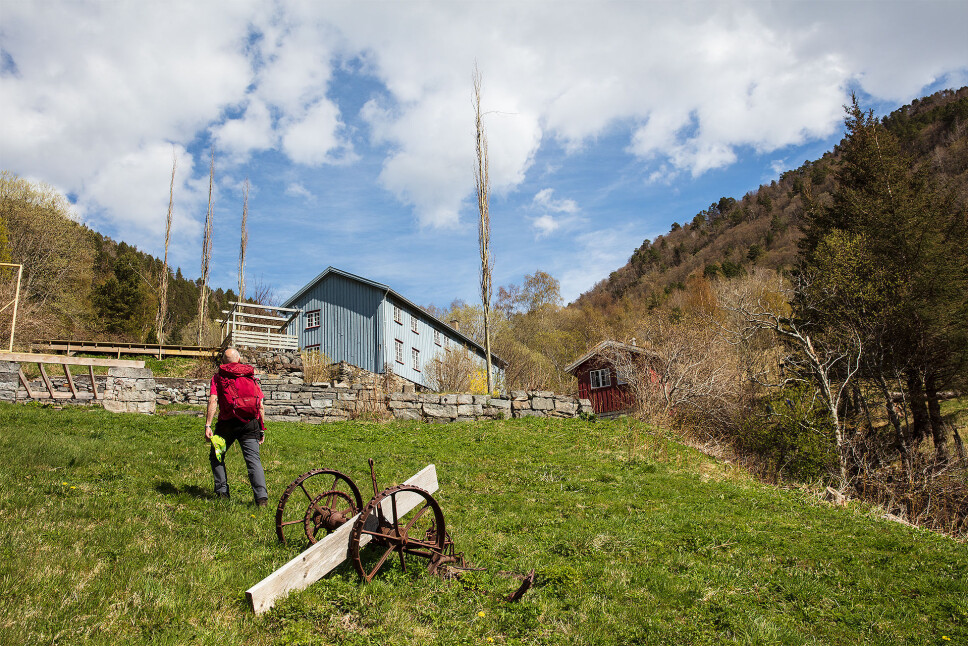 Kvalnesvika.
