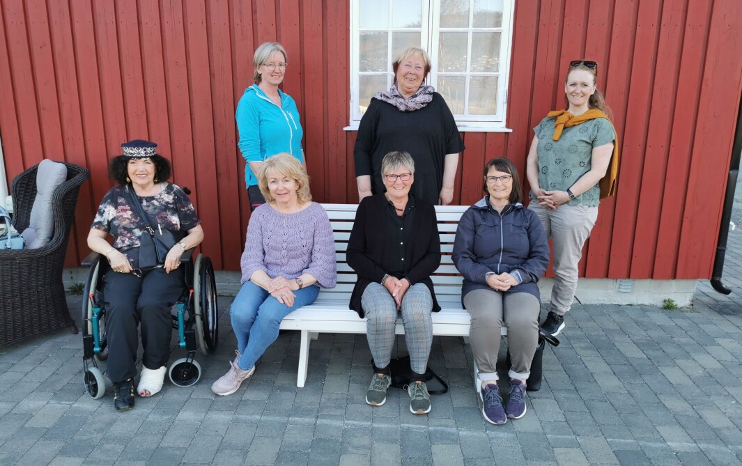 Styret i Surnadal Demensforening og helselag. Bakerst fra venstre: Linda Bergheim, Borghild Husby Kvande og Marit Moe Kvendbø. Foran: Else Brandvoll Andresen, Liv Botten, Bente Mogstad og Sigrid Livik Styret i Surnadal Demensforening og helselag. Bakerst fra venstre: Linda Bergheim, Borghild Husby Kvande og Marit Moe Kvendbø. Foran: Else Brandvoll Andresen, Liv Botten, Bente Mogstad og Sigrid Livik