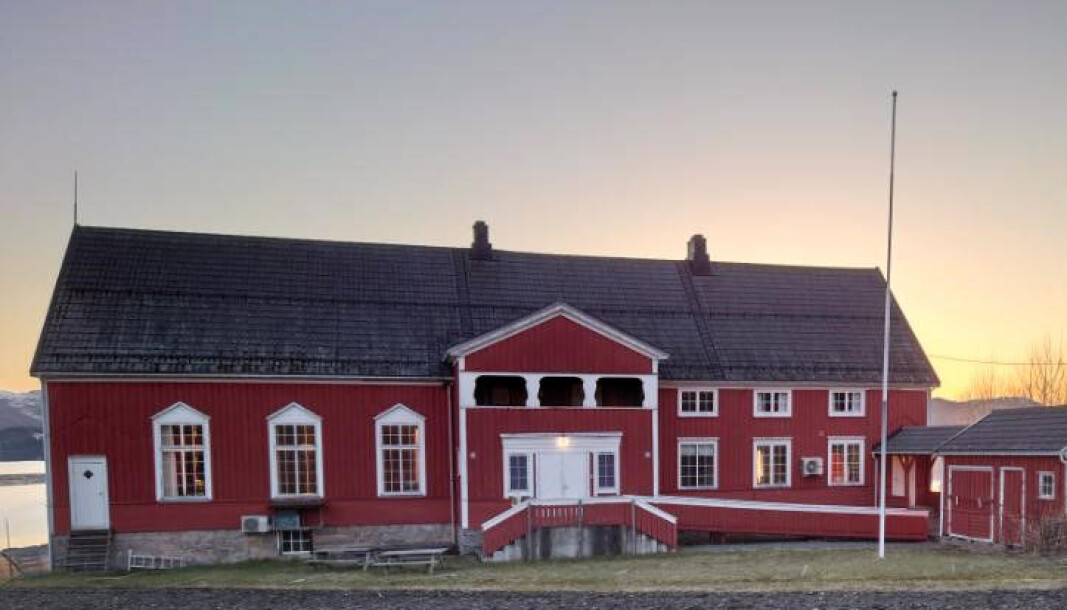 Forsamlinghuset i Stangvik er eit staseleg bygg. I år er det 100 år gamalt. Forsamlinghuset i Stangvik er eit staseleg bygg. I år er det 100 år gamalt.