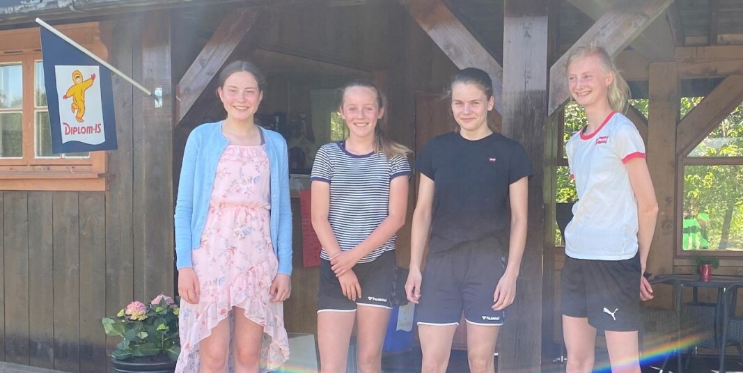 Ine, Guri, Frida og Uma gleder seg til å jobbe som kioskdrivere. Ine, Guri, Frida og Uma gleder seg til å jobbe som kioskdrivere.