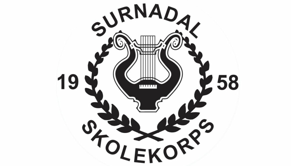 Surnadal skolekorps logo