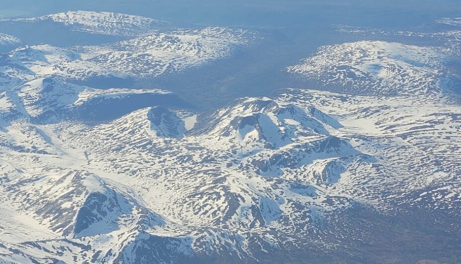 Flyfoto fra Trollheimen, tatt 1.juni