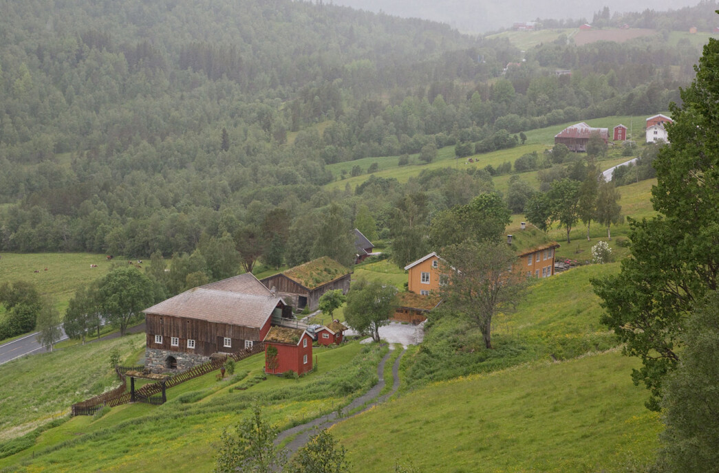 Vi parkerte ved Garberg og gikk først til Garbergsberget. God utsikt ned til Garberg fra toppen. Vi parkerte ved Garberg og gikk først til Garbergsberget. God utsikt ned til Garberg fra toppen.