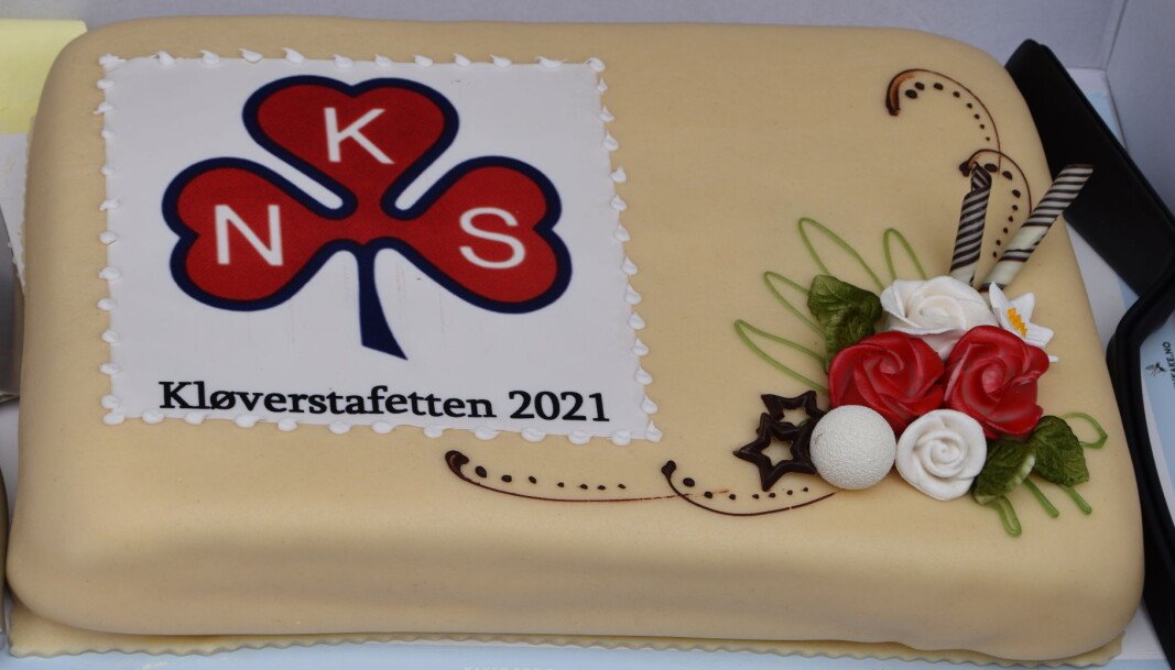 Det ble servert kaffe og Kløverstafett-kake. Det ble servert kaffe og Kløverstafett-kake.