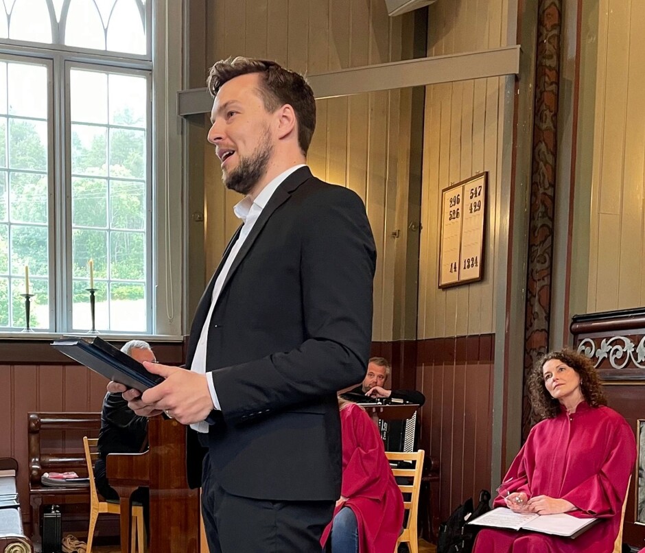 Erik Rosenius syng solo