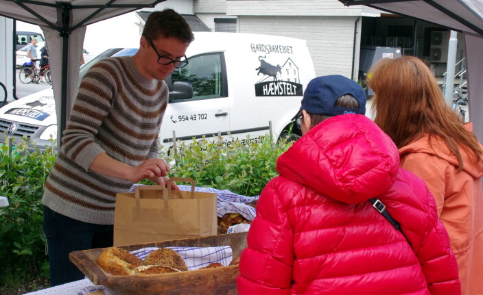 Salget gjekk "som varmt hvetebrød" hos Martin frå Gardsbakeriet Hæmstelt! Salget gjekk "som varmt hvetebrød" hos Martin frå Gardsbakeriet Hæmstelt!
