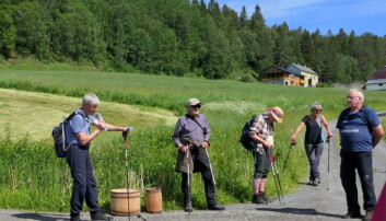 Reidal Løset fortel om tønneproduksjon. Reidal Løset fortel om tønneproduksjon.