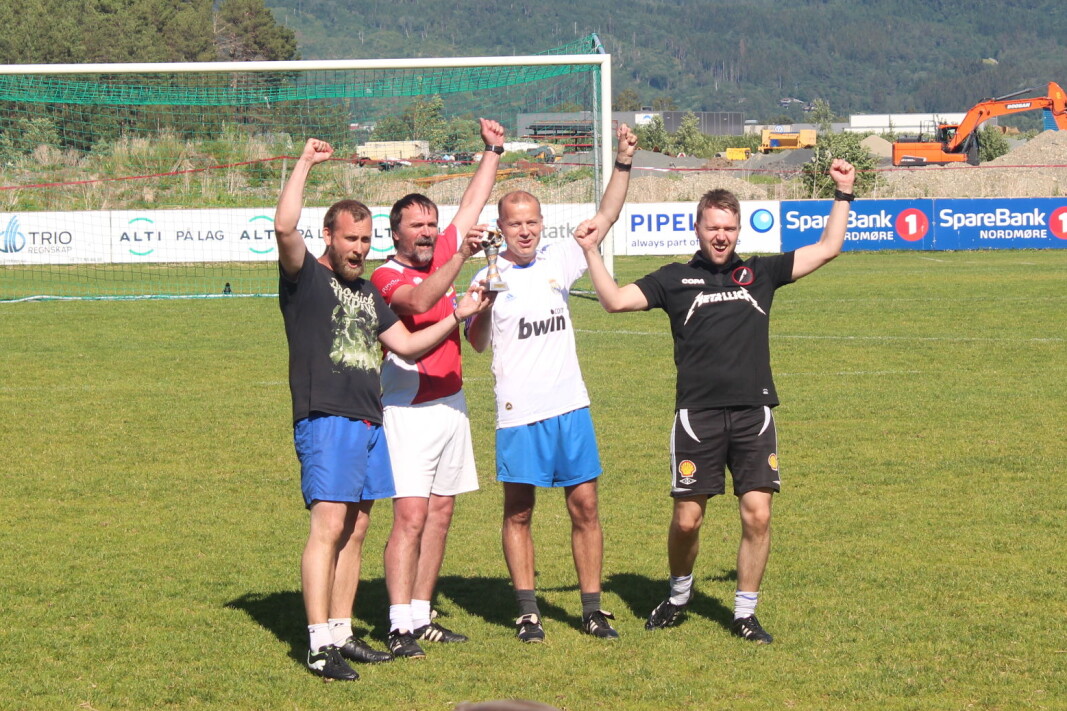 ØSIL i klassen venner/bedrift kan juble for seier i superfinalen ØSIL i klassen venner/bedrift kan juble for seier i superfinalen