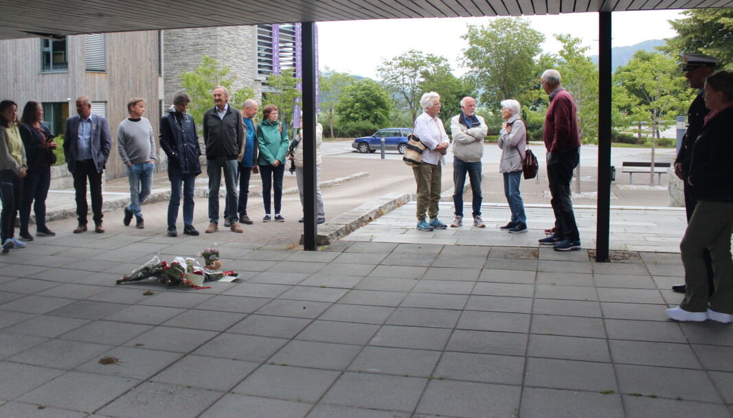 Flere og flere kom innom denne formiddagen Flere og flere kom innom denne formiddagen