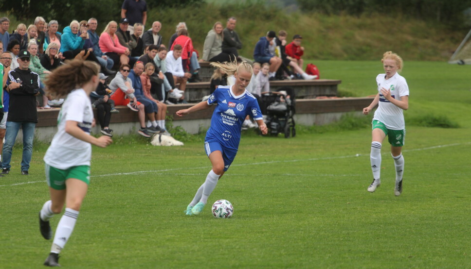 Alice Eide Naustbakk spelte ein kjempekamp mot Træff, og scora mellom anna to mål.