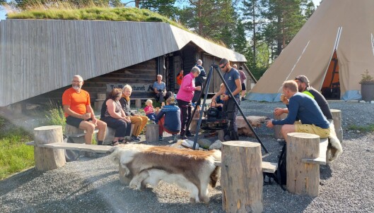 iTrollheimen delte ut kaffe til alle de oppmøtte. iTrollheimen delte ut kaffe til alle de oppmøtte.