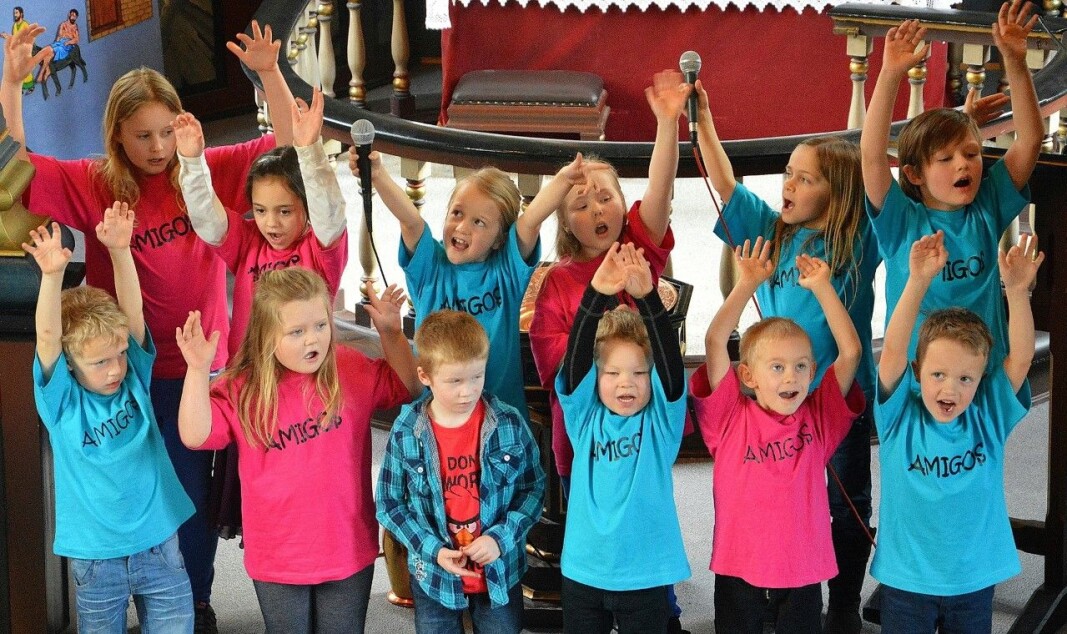 Barnegruppa Amigos skaper liv i Åsskard-kyrkja, 2015 Barnegruppa Amigos skaper liv i Åsskard-kyrkja, 2015