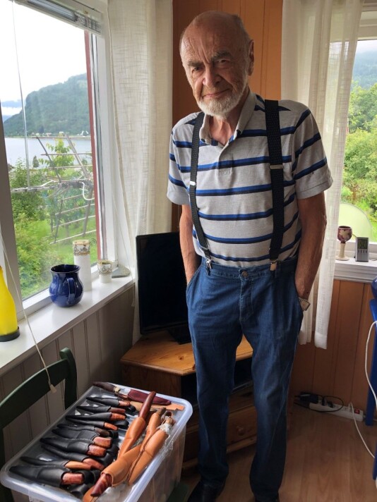 Steinar Solem kjem med trekunsten sin. Steinar Solem kjem med trekunsten sin.