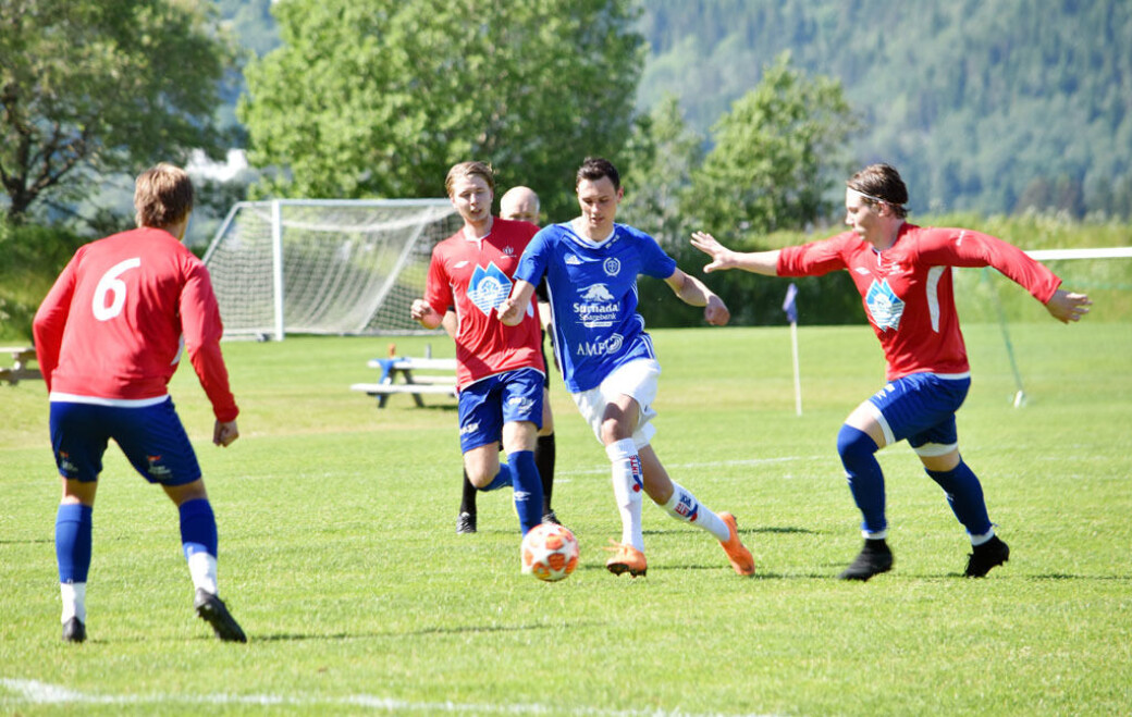 Sander Smevoll scoret hat-trick i søndagens bortekamp mot Vestnes Varfjell (arkivfoto fra 2019) Sander Smevoll scoret hat-trick i søndagens bortekamp mot Vestnes Varfjell (arkivfoto fra 2019)