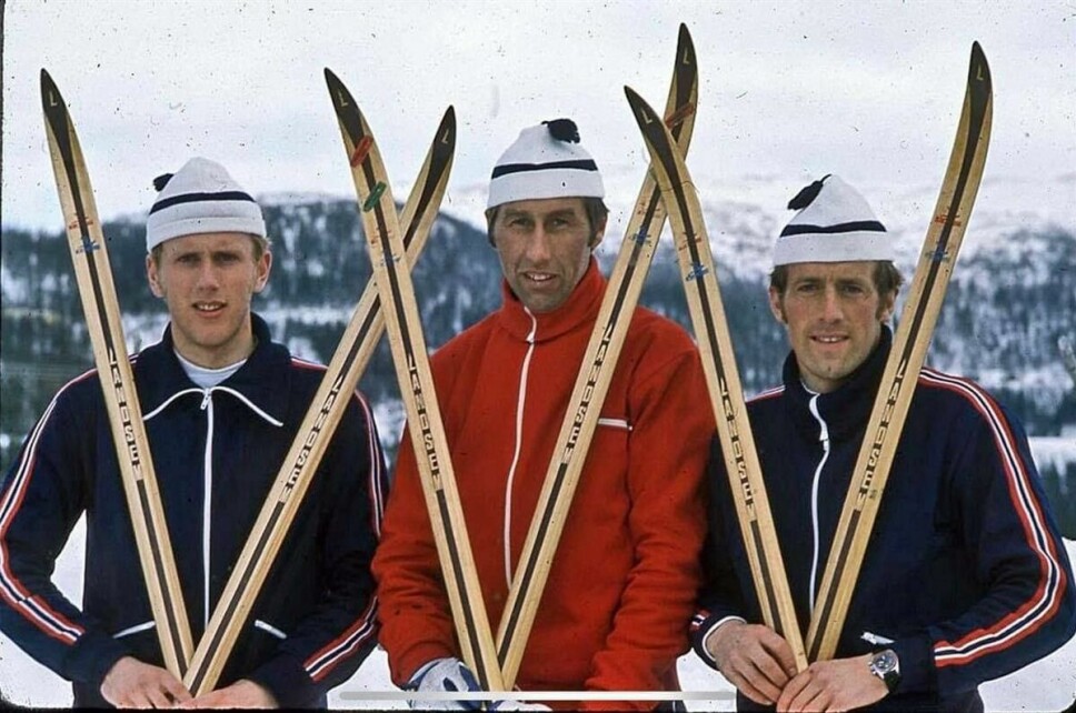 Fra bokomslaget: Oddvar Brå, Harald Grønningen og Magne Myrmo med Landsem-ski.