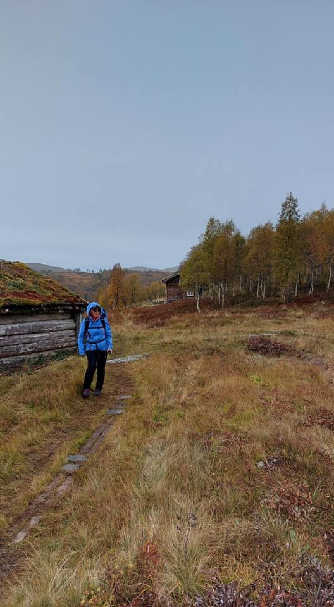 På tur heim. Utistusetra bak På tur heim. Utistusetra bak