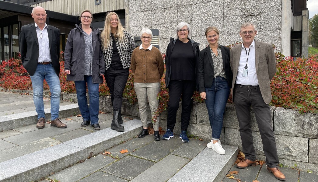 Knut Haugen (f.v.), Gunhild Eidsli, Anne Lise With Wullum, Gunn Bredesen, Astrid Mogstad Høivik, Margrethe Svinvik og Bjørn Buan. Knut Haugen (f.v.), Gunhild Eidsli, Anne Lise With Wullum, Gunn Bredesen, Astrid Mogstad Høivik, Margrethe Svinvik og Bjørn Buan.