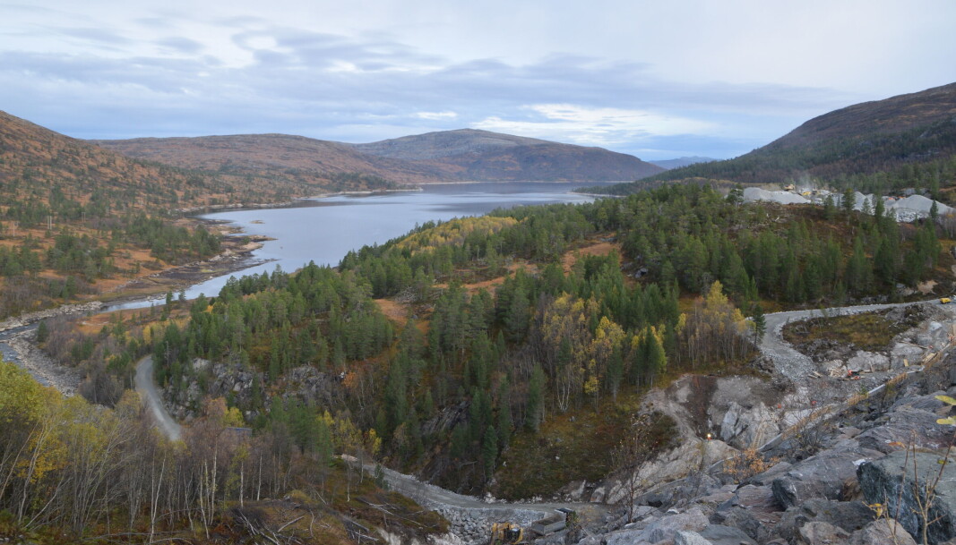 Utsikt over Foldsjøen fra Gråsjødammen. Utsikt over Foldsjøen fra Gråsjødammen.