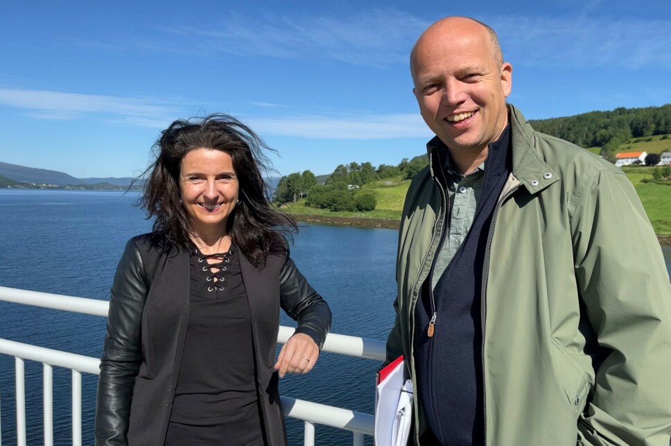 Jenny Klinge og Trygve Slagsvold Vedum på ferga Kvanne -Røkkum