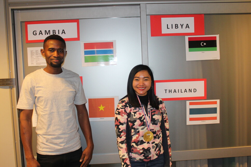 Alieu fra Gambia og Orasa fra Thailand.