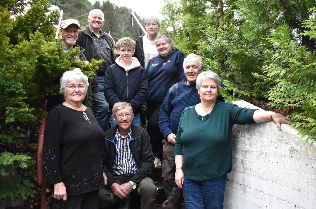 Maren Larsen, Johnse Sættem, Anne Marie Moen, Øyvind Holte, Øystein Lysø, Camilla Hyttebakk, Ingebrigt Røen, Steinar Ranes og Merete Sæter. Maren Larsen, Johnse Sættem, Anne Marie Moen, Øyvind Holte, Øystein Lysø, Camilla Hyttebakk, Ingebrigt Røen, Steinar Ranes og Merete Sæter.