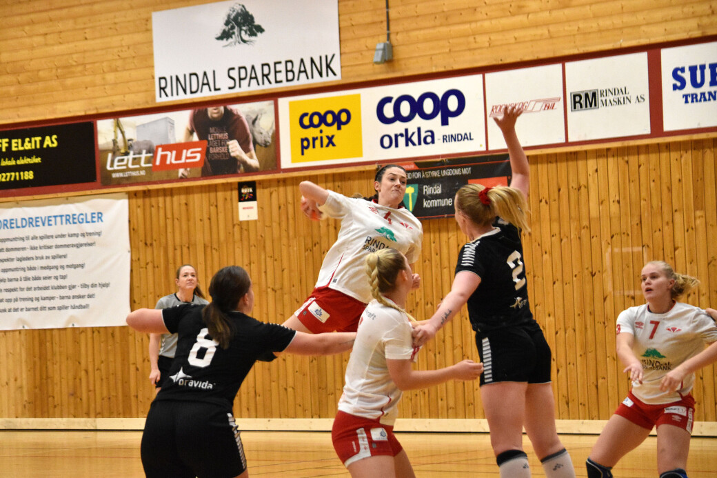 Gro Anita Bolme scoret tre av målene til Rindal Gro Anita Bolme scoret tre av målene til Rindal